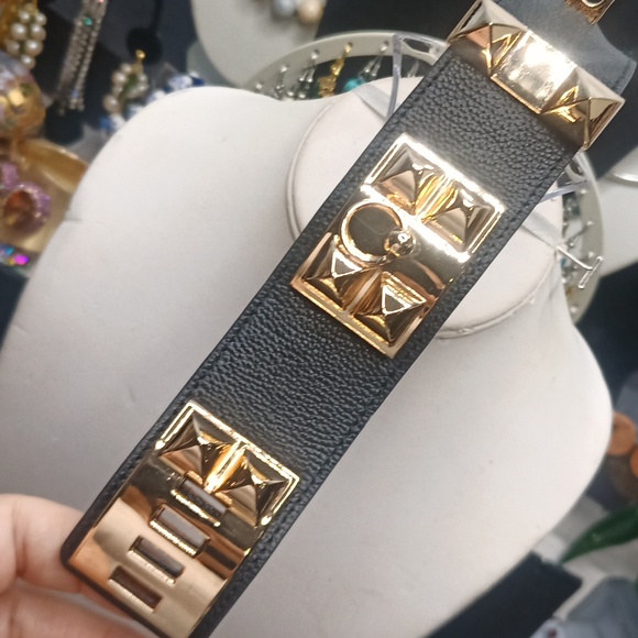 Leather cuff bracelet studs and ring - Picture 4 of 4